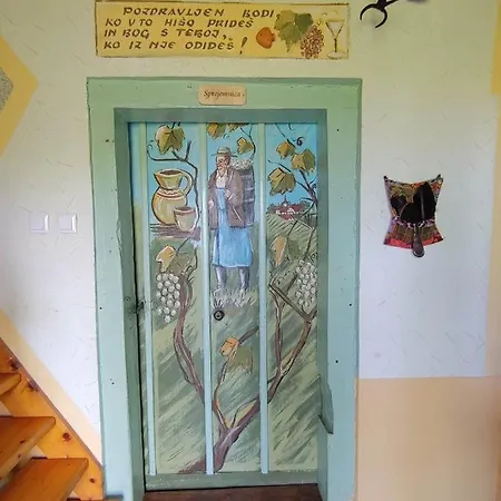 Pocitniska Hisa Prlecka Сasa de vacaciones