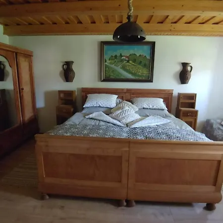 Semesterbostad Pocitniska Hisa Prlecka *